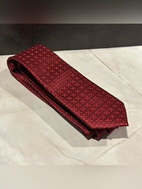 Stonebridge Men's Red Micro-Check Silk Neck 68.5” Tie